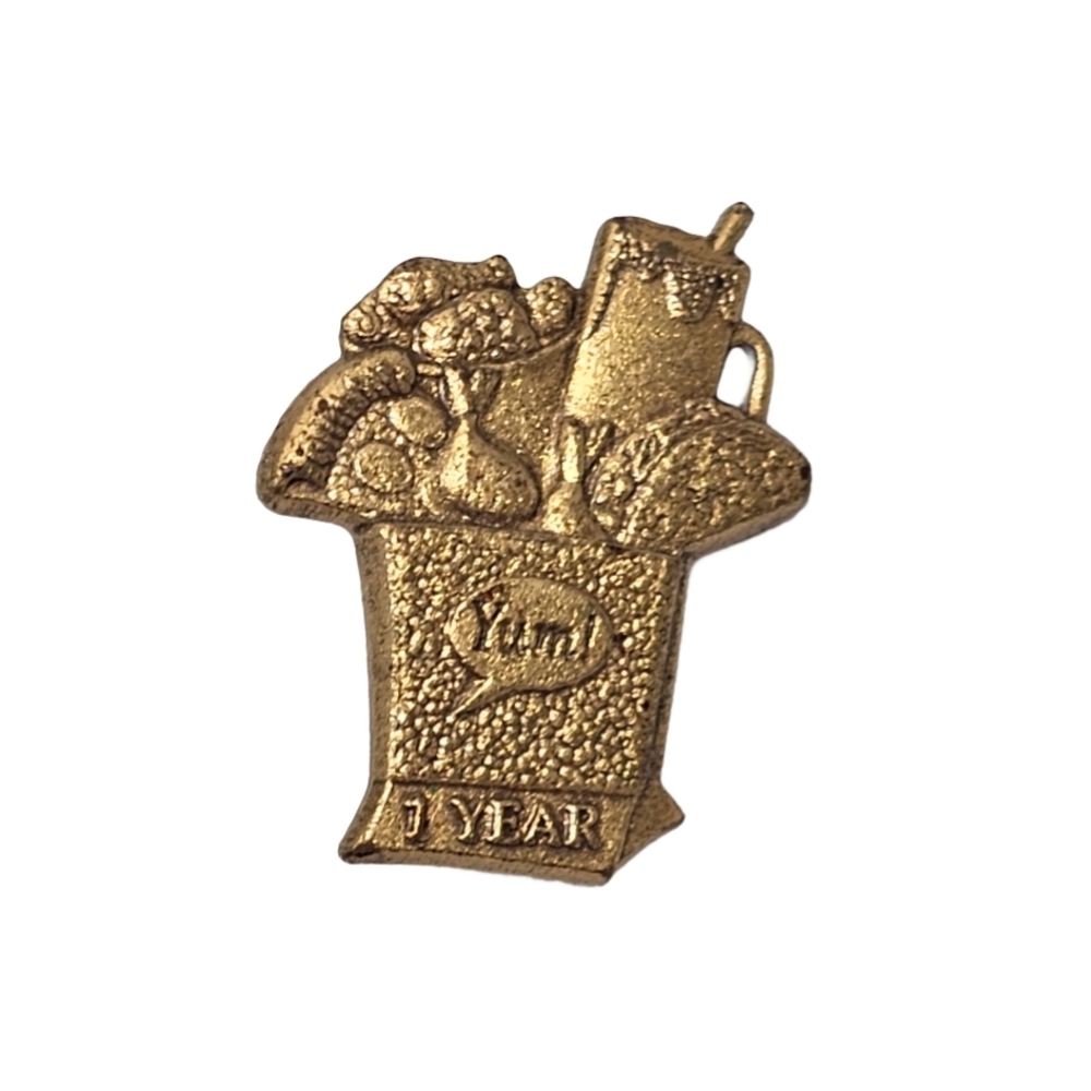 Vintage Yum! Brands 1 Year Service Award Lapel Pin | Grocery Bag Design
